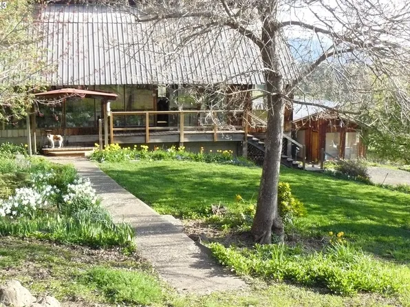 35901 Valley View Ln, Halfway, OR 97834