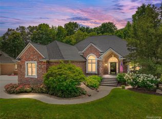 55975 Sequoia Ct, Shelby Township, MI 48316