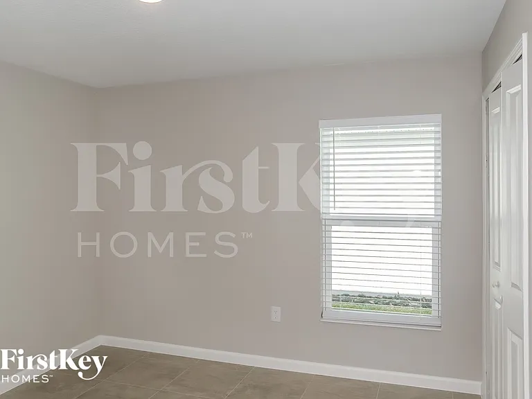 445 Earhart Dr — Photo 13