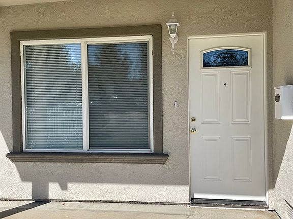3rd image of 9849 Lincoln Village Dr APT A