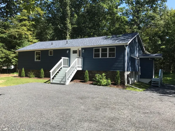 122 Terrace Dr, Stroudsburg, PA 18360
