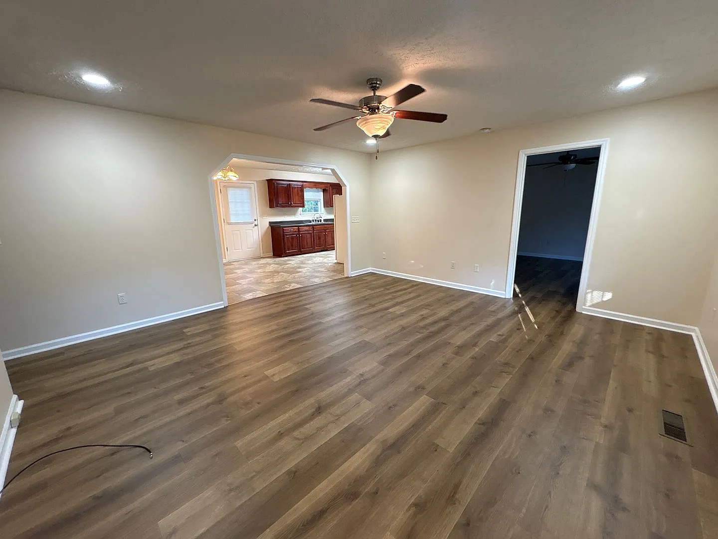 3 Bedroom Home in Convenient Manchester Location... — Photo 4