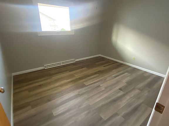 4th image of 813 Parkway Dr