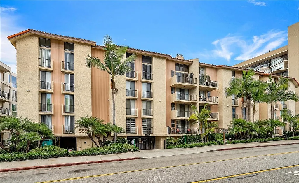 1 bed, 1.5 bath, 727 sqft, $4,800 — Photo 3