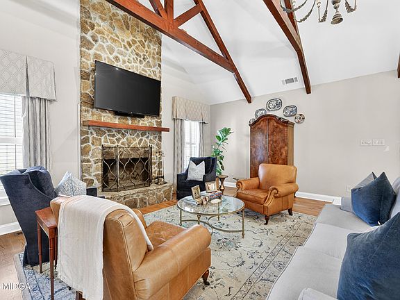 5th image of 4416 Old Club Rd