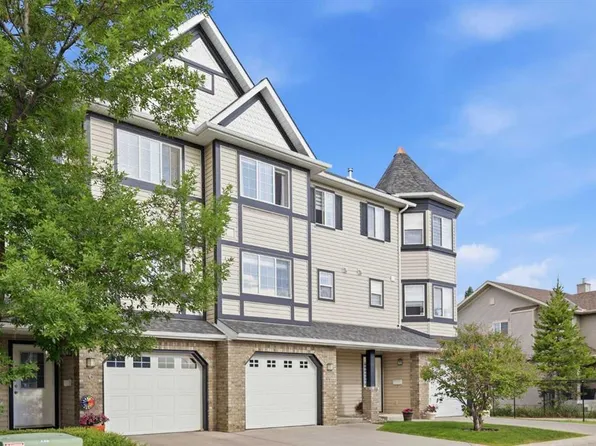 4 W Cougar Ridge Mews SW, Calgary, AB T3H 5P4