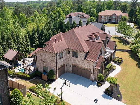 4th image of 430 Blake Rd