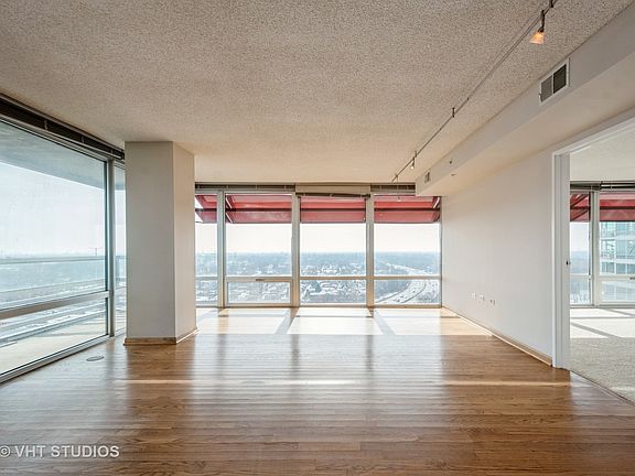 4th image of 9715 Woods Dr Unit 1601