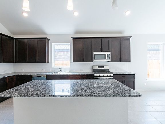 3rd image of 518 Alaska Cedar Dr