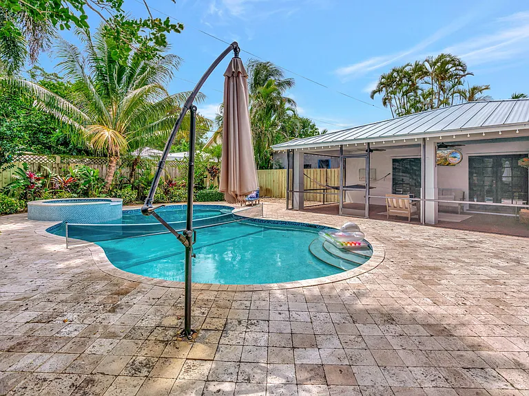 2436 Holly Ln — Photo 42