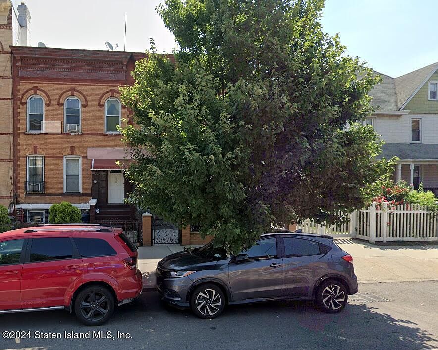 2nd image of 1299 Rogers Ave
