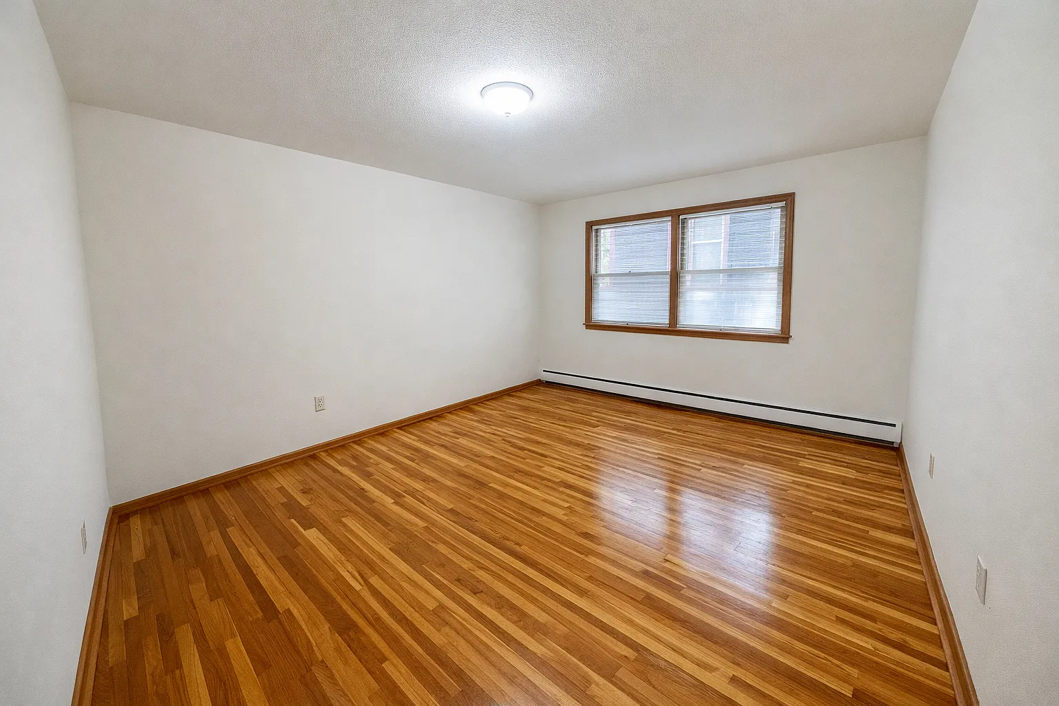 1 bed, $1,000 — Photo 4