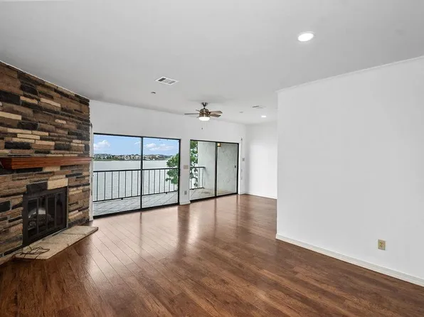 401 Lakeside Ln APT 311, Houston, TX 77058