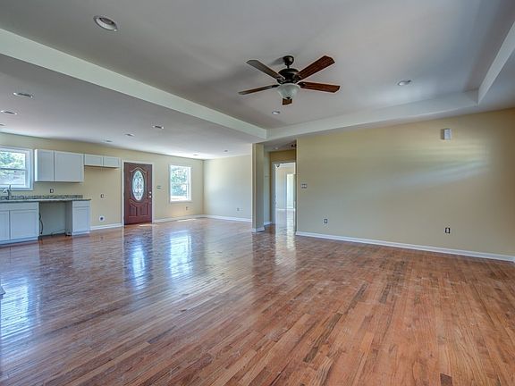 4th image of 1352 Bryson Creek Dr