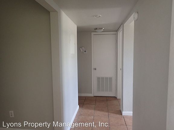 3rd image of 1616 E Moore St APT 16