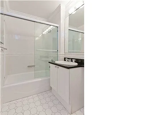 Sold by Mallan Real Estate Inc | media 2