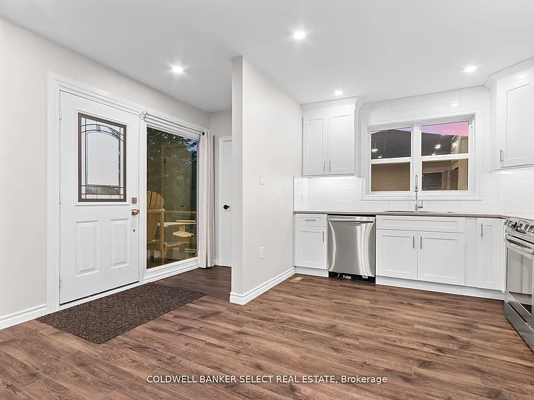 49 Ewing St — Photo 14