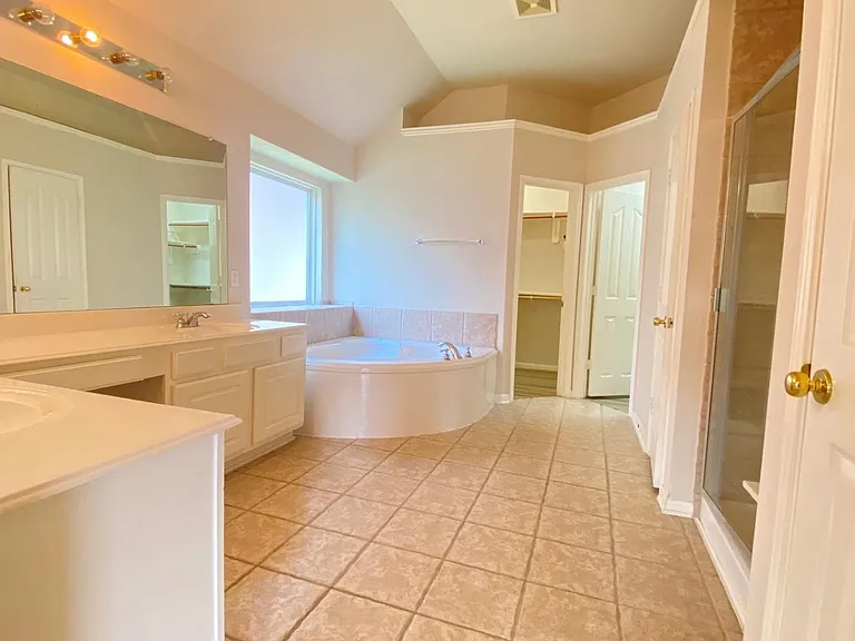 2503 Westerlake Dr — Photo 16