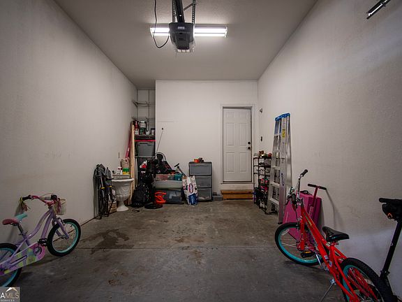 5th image of 130 Emory Cir