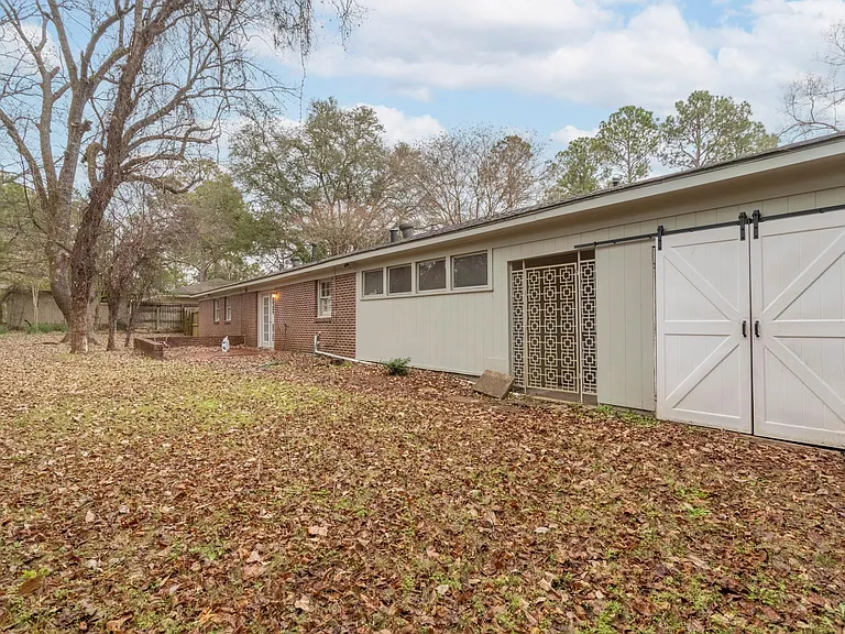 1453 Wedgewood Dr — Photo 19
