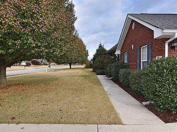 2nd image of 7021 Lynnfield Dr SE