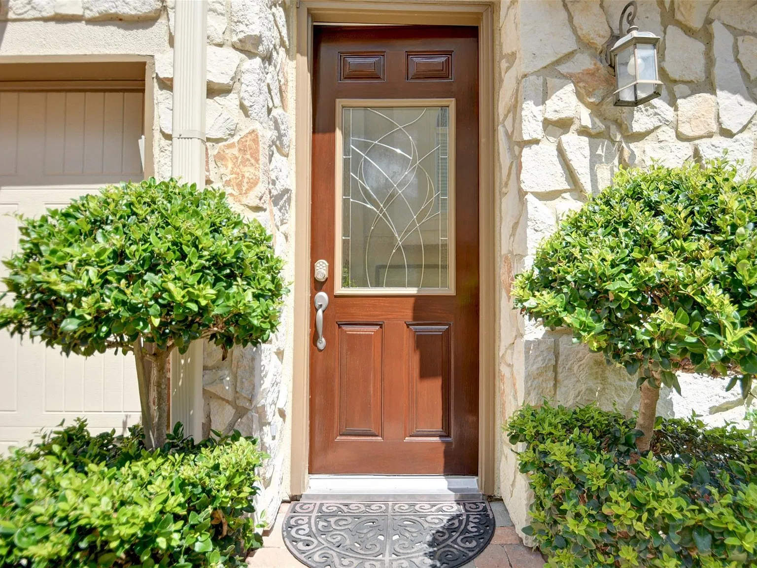 3 bed, 3.5 bath, 2502 sqft, $2,999 — Photo 4