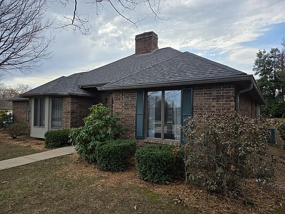 3rd image of 2350 E Inman Street