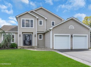 22 Diamond Lane, Howell, NJ 07731