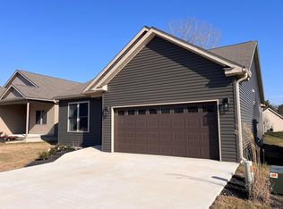 379 Brookside Dr, Chillicothe, OH 45601