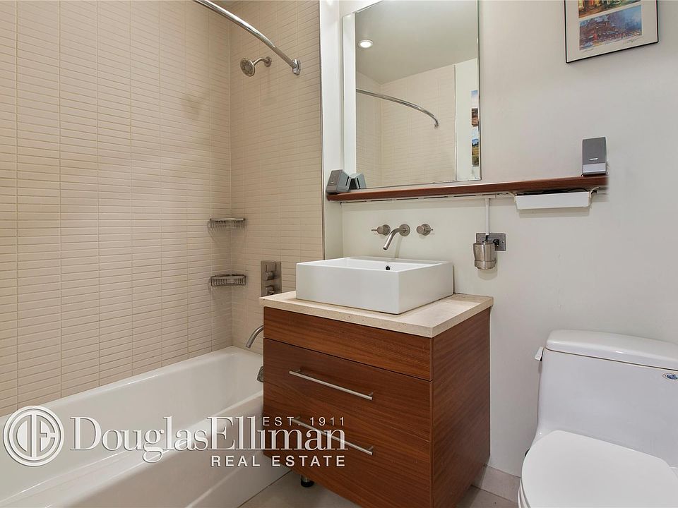 1st image of 225-227 W 60th St #7D
