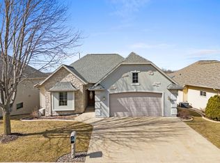 W6952 Brackenwood Ln #31, Greenville, WI 54942