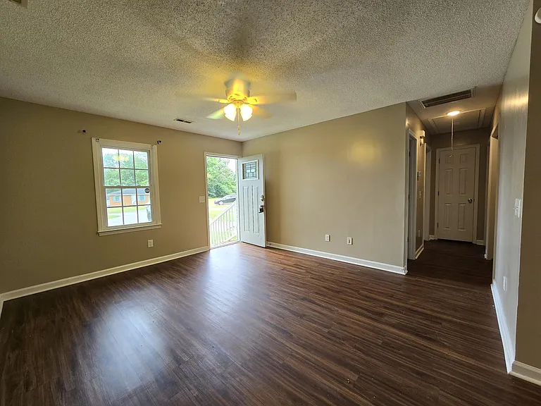 110 Frost Wood Ct — Photo 2