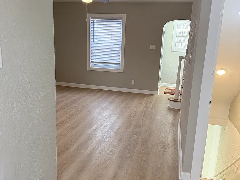 8212 Meadow Ln — Photo 9