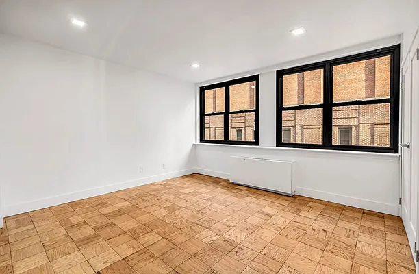 Rented by Mossanen Group | media 37