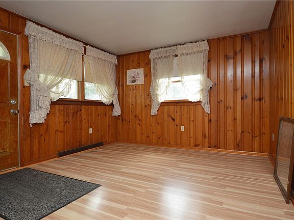 3rd image of 709 Brinkerton Rd