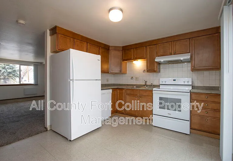 1408 S Douty Ave #1 — Photo 6