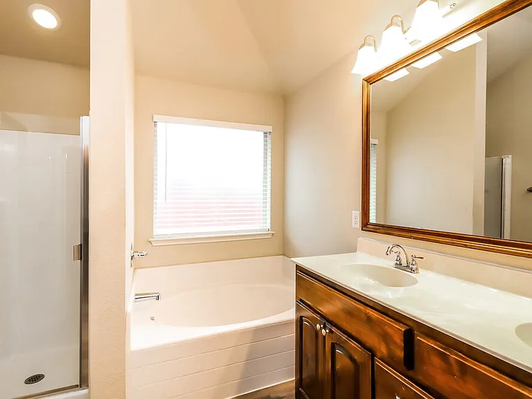 160 Spring Hollow Dr — Photo 12