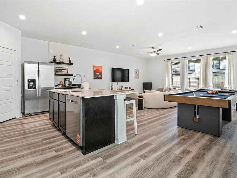 3208 Rainwood Gate Dr — Photo 2