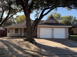 930 Lemontree Dr, Arlington, TX 76017