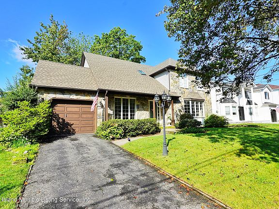 3rd image of 148 Aspinwall St