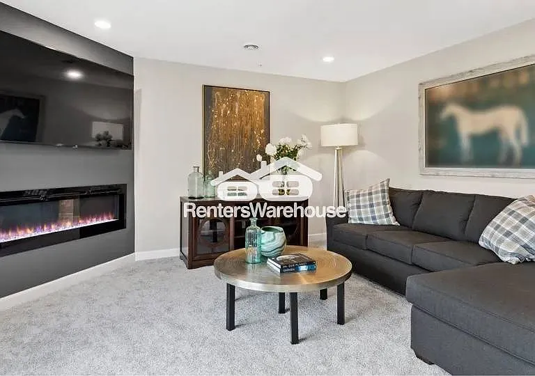 1062 Jubert Dr — Photo 8