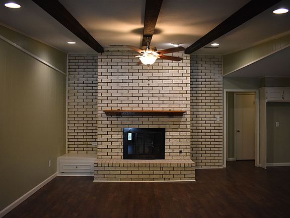 5th image of 225 Mosley Cir N