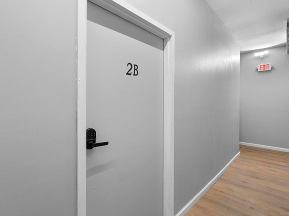 5th image of 140 Grand St 4B