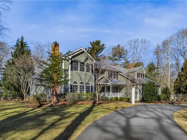 75 Westfield Dr, East Greenwich, RI 02818