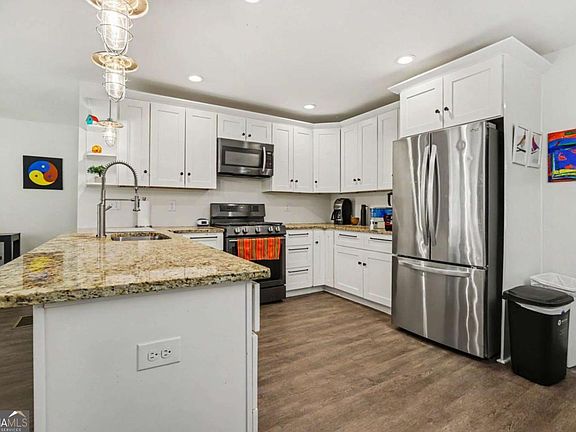 5th image of 3478 Primrose Pl