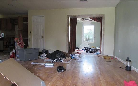 3rd image of 1000 Brown Dr