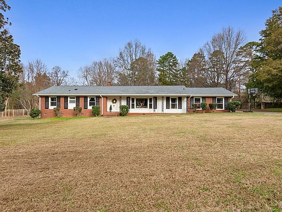4th image of 4221 Bellwood Ln