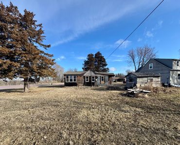 704 E Walnut St, Redwood Falls, MN, 56283