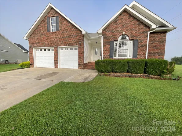 121 Brookview Dr, Shelby, NC 28152