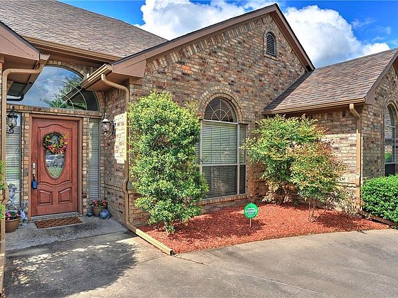 4th image of 600 Clay Ln